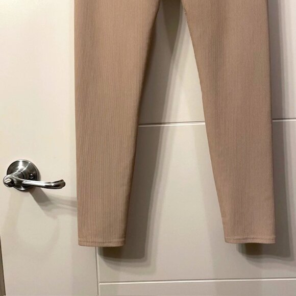 Beach Riot Ayla Ribbed High Rise Leggings Size Small Taupe - Picture 6 of 16